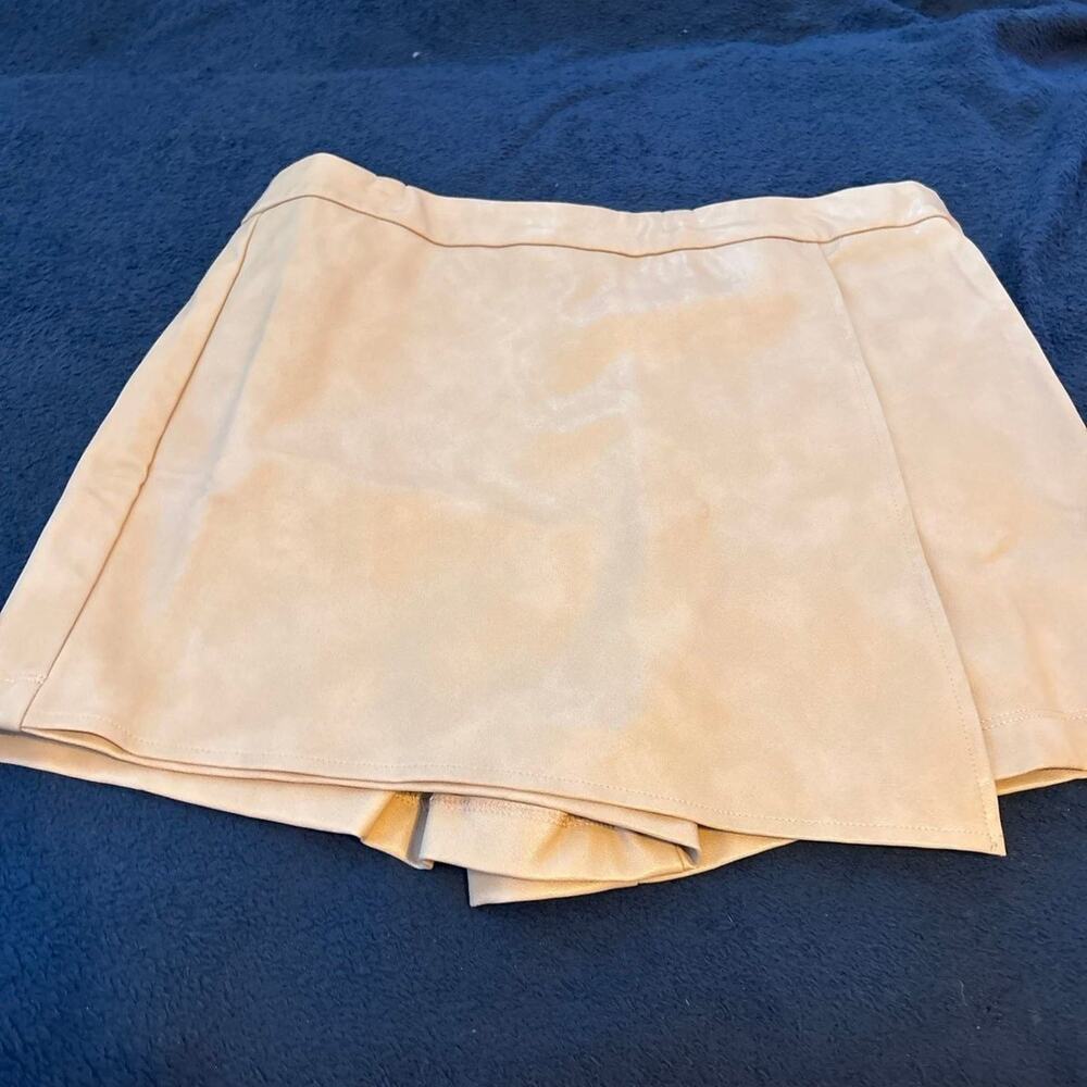 Iris pleather skort pink size large